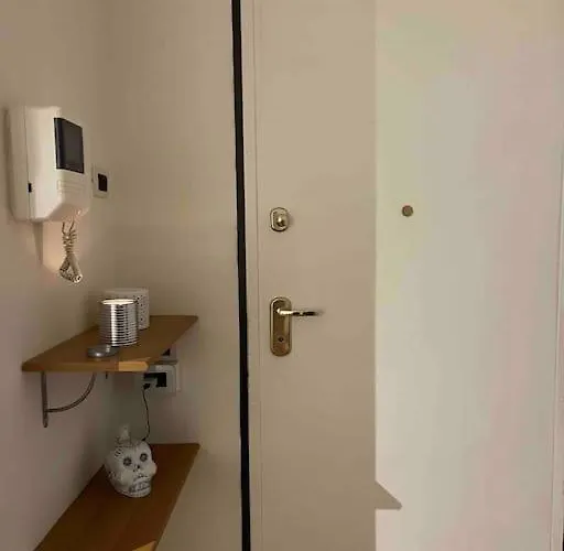 Cozy Flat Piazza Vescovio Apartment Rom